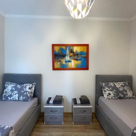 Peak Apartment Modern Durres City Centre #2 المظهر الخارجي الصورة